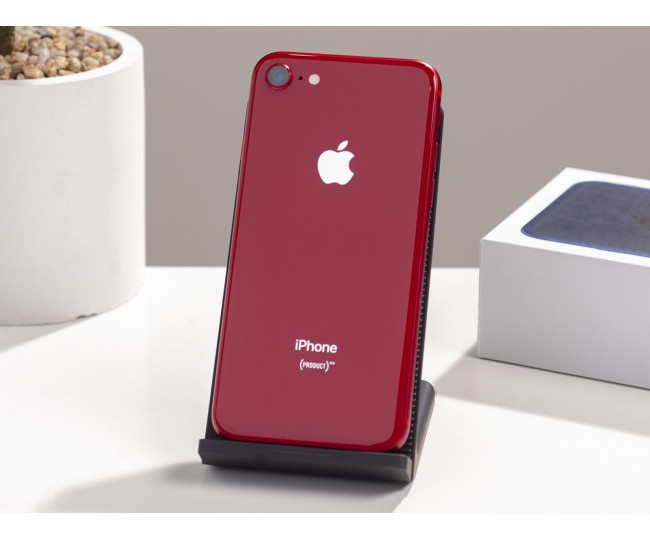 iPhone 8 64GB Red б/у