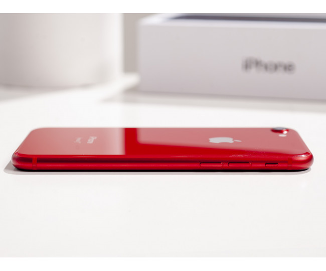 iPhone 8 64GB Red б/у