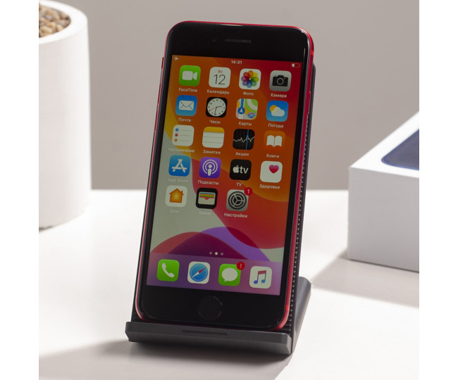 iPhone 8 64GB Red б/у