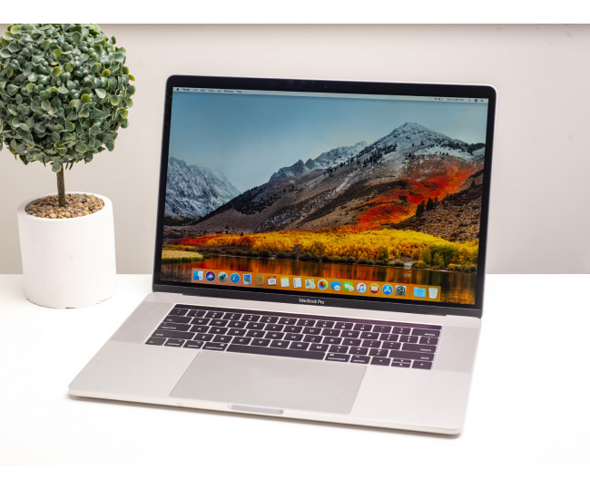 Apple MacBook Pro 15 Silver 2017 (MPTV2) б/у