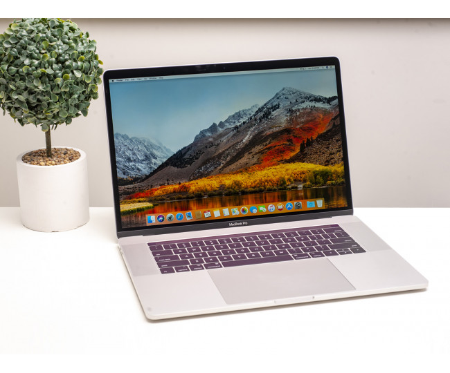 Apple MacBook Pro 15 Silver 2018 (MR962) б/у