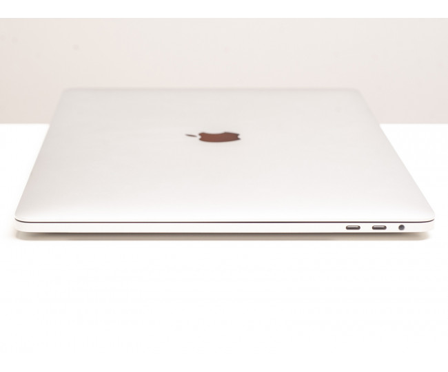 Apple MacBook Pro 15 Silver 2018 (MR962) б/у