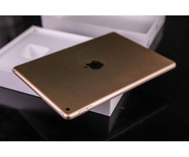 iPad 9.7' (2017)  Wi-Fi, 128gb, Gold б/у