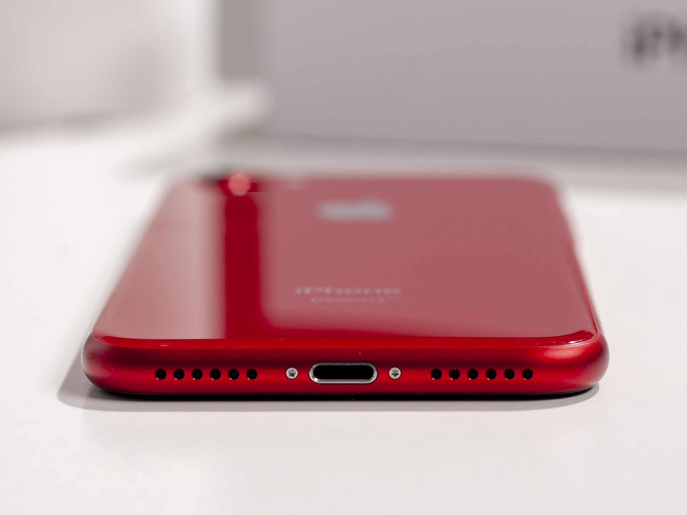 iPhone 8 64GB Red б/у