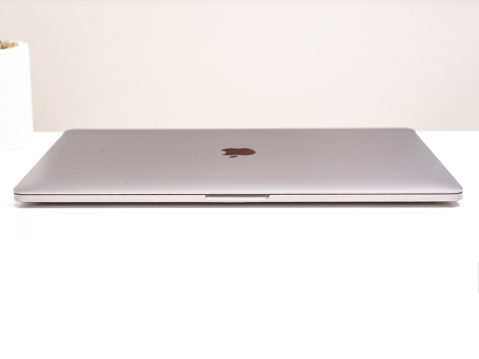 Apple MacBook Pro 15 Space Gray 2018 (MR942) б/у