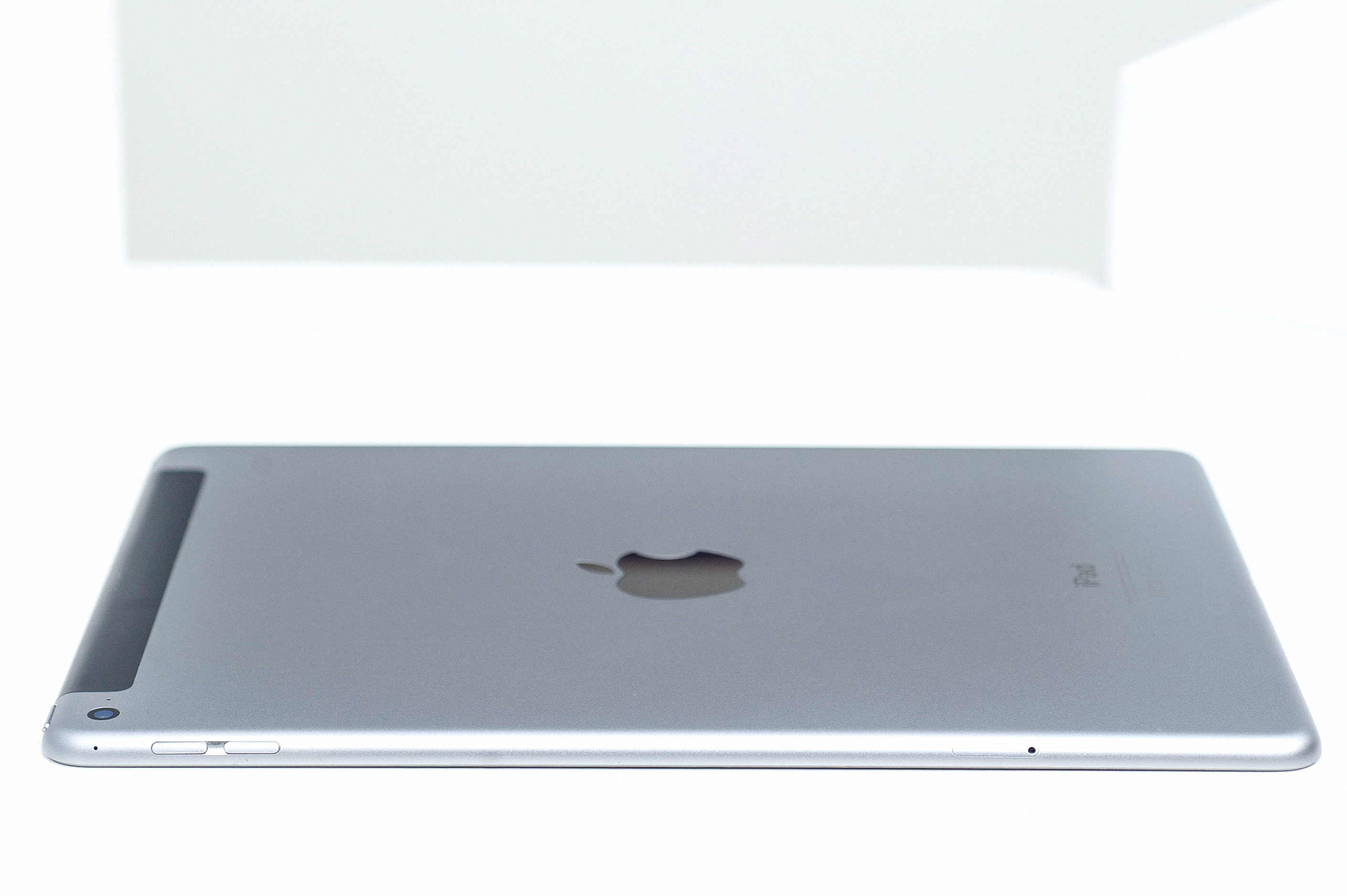 iPad Air 2 Wi-Fi + LTE, 64gb, Space Gray б/у